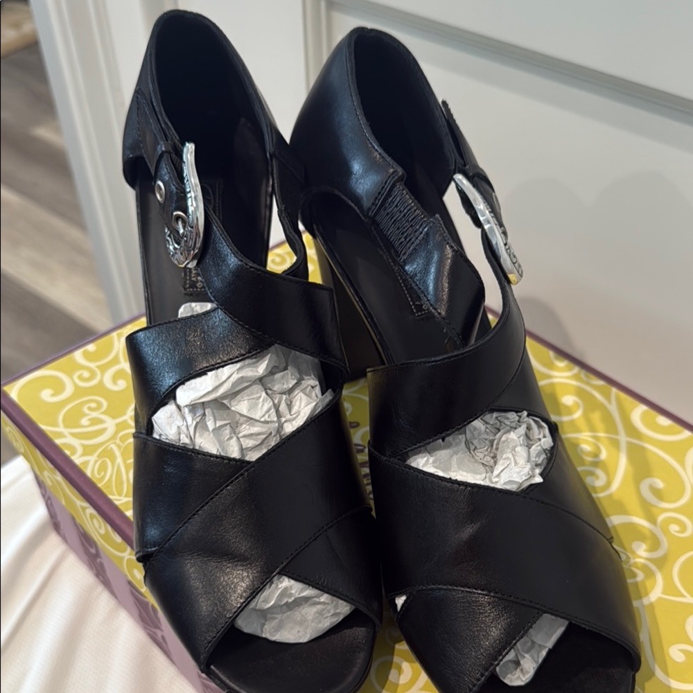 Brighton Black Heels with Sleek Design